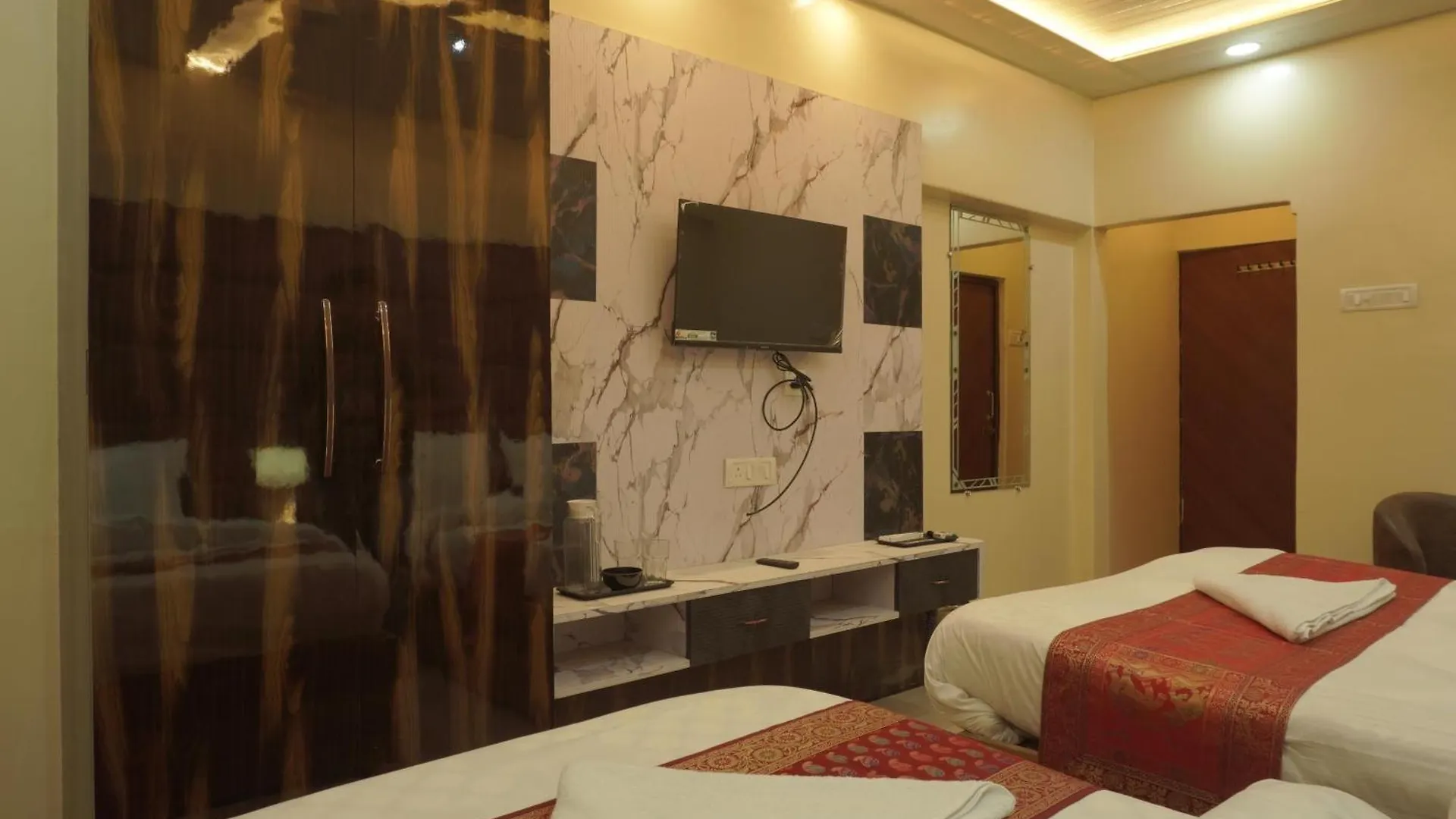 Classy5 Guest House Varanasi