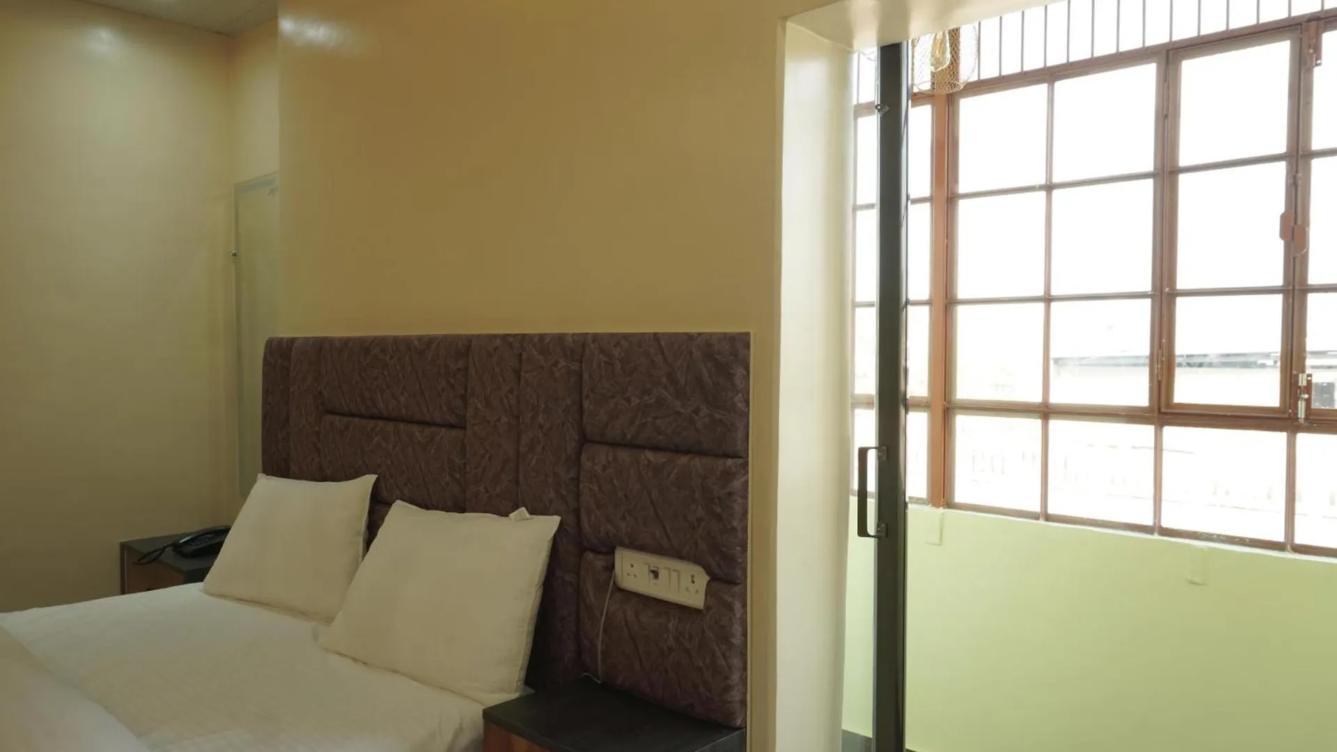 Classy5 Guest House Varanasi