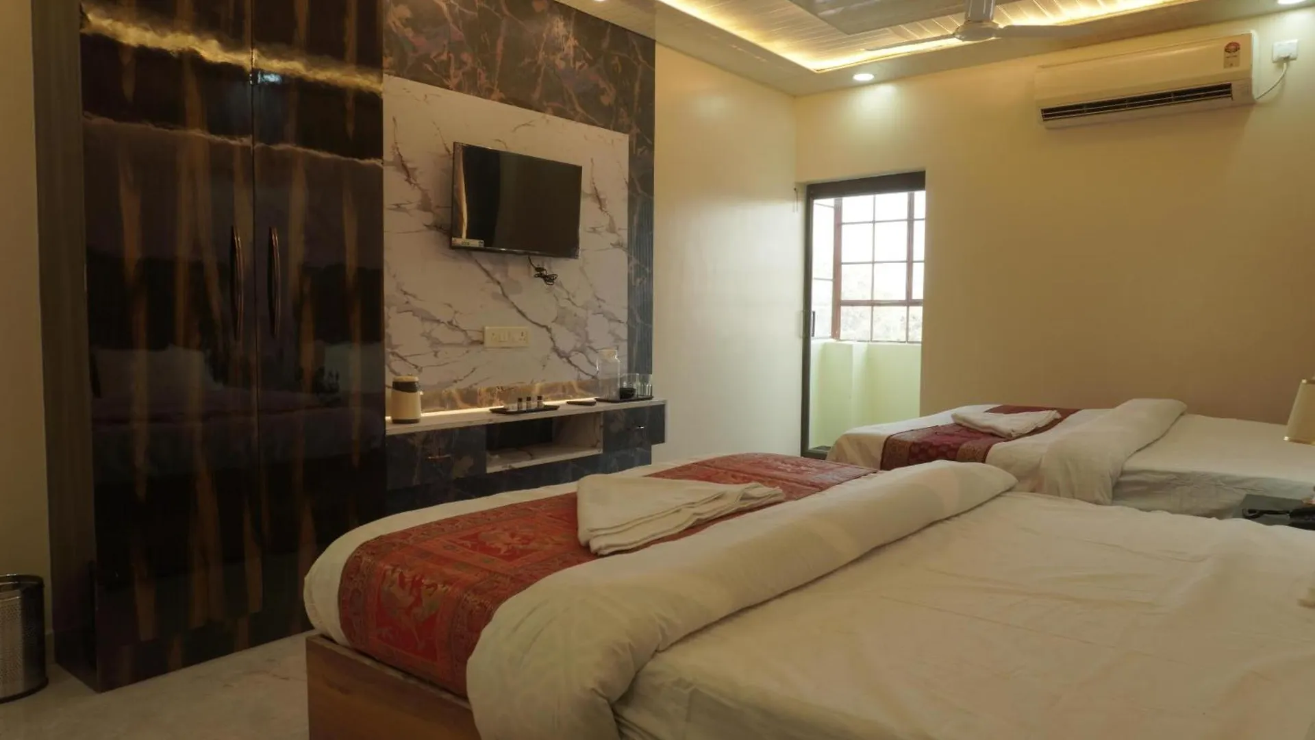 Classy5 Guest House Varanasi
