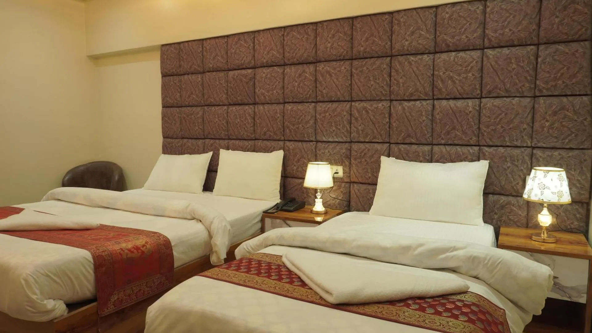 Classy5 Guest House Varanasi